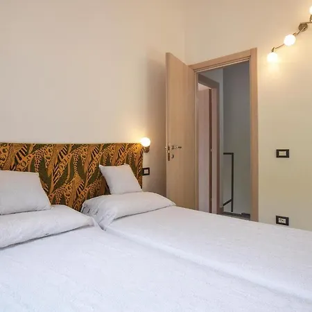 La Casa Gialla * Framura